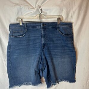 Nine West mid rise   bermuda  denim jean shorts size 18